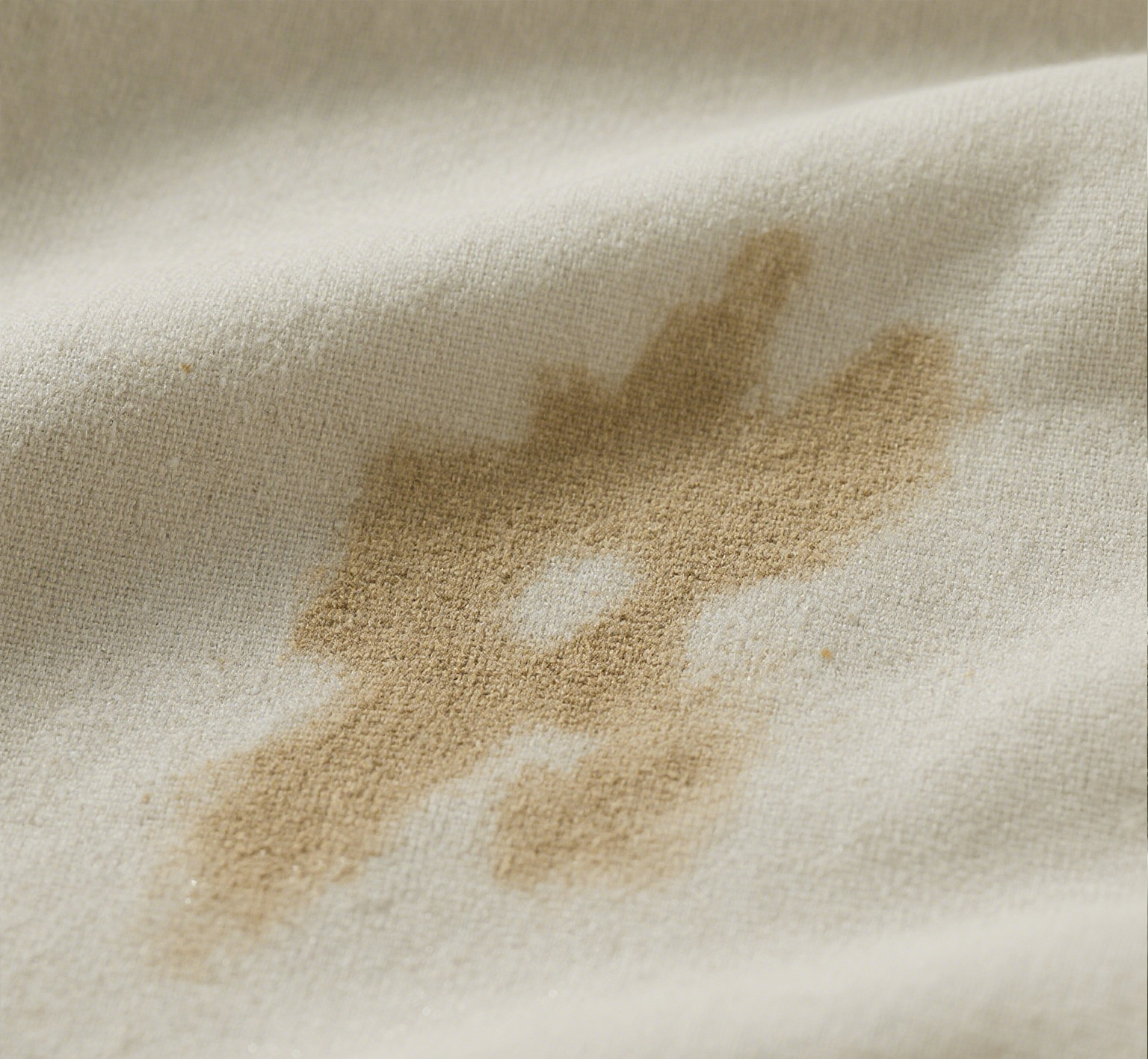 纤维面料易出现污渍